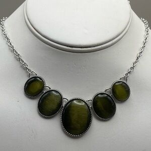Elegant Silver and Green Necklace